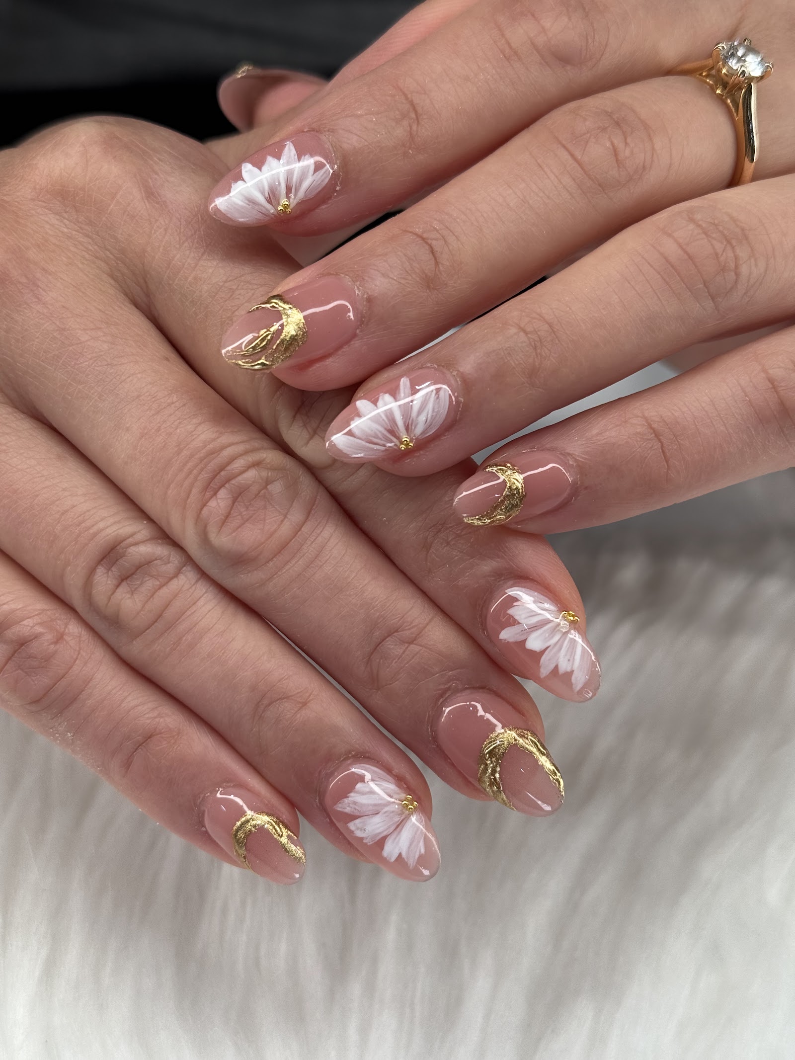 T Nails & Spa - Under New Ownership nail photo 1