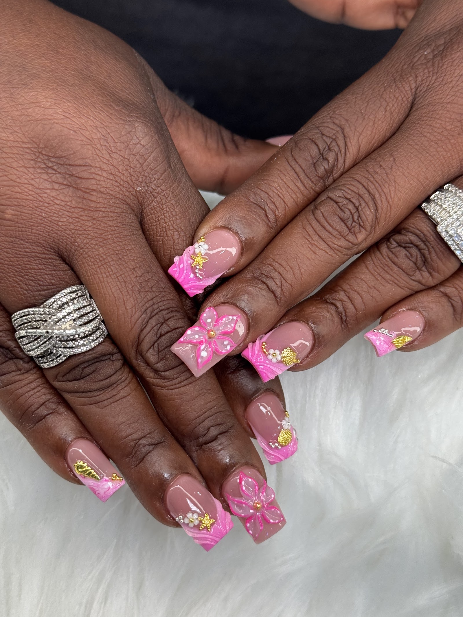 T Nails & Spa - Under New Ownership nail photo 4